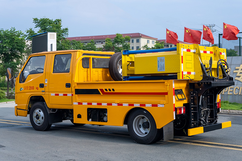 江鈴防撞緩沖車